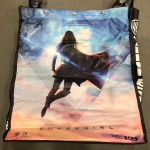 Comic Con - SDCC 2015 - Supergirl bag